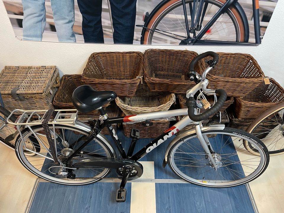 Giant Tourer Hollandrad Herrenfahrrad Fahrrad 28 Zoll in Mönchengladbach