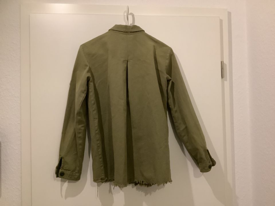 Mädchen Blusenjacke von Zara Größe 164 in Mönchengladbach