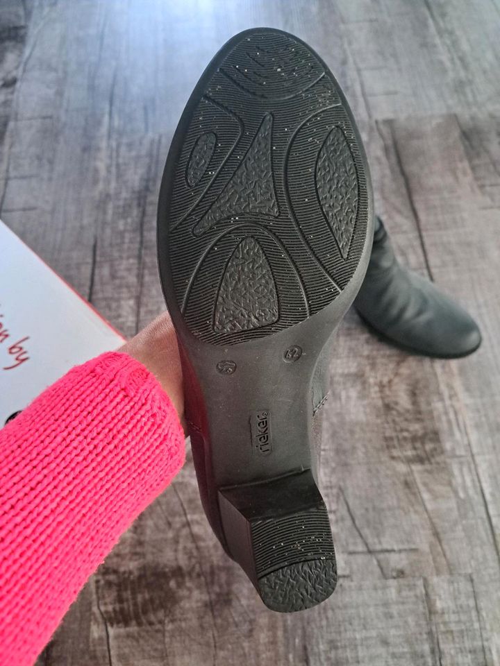 Neu!!Rieker Stiefelette ,Gr.42,gefüttert in Vacha