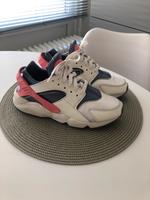 Neuwertige Nike Huarache Wandsbek - Hamburg Marienthal Vorschau