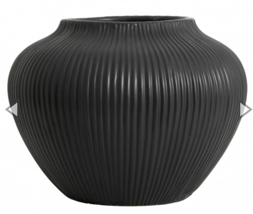 Nordal Vase. Keramik. Schwarz .Dekoration in Hamburg