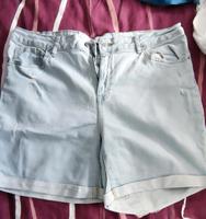 Janina Damen Shorts Jeansshorts Used Look Größe 44 Baden-Württemberg - Walldorf Vorschau