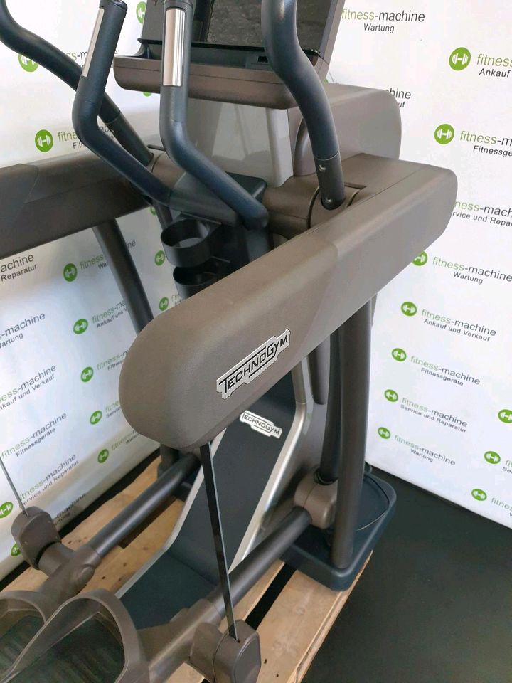 Crostrainer Technogym vario artis unity 3.0 Live!! in Berlin