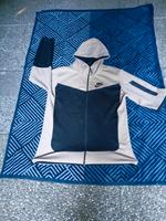 verkaufe so gut wie ungebrauchte Nike Sweatjacke Nordrhein-Westfalen - Herne Vorschau