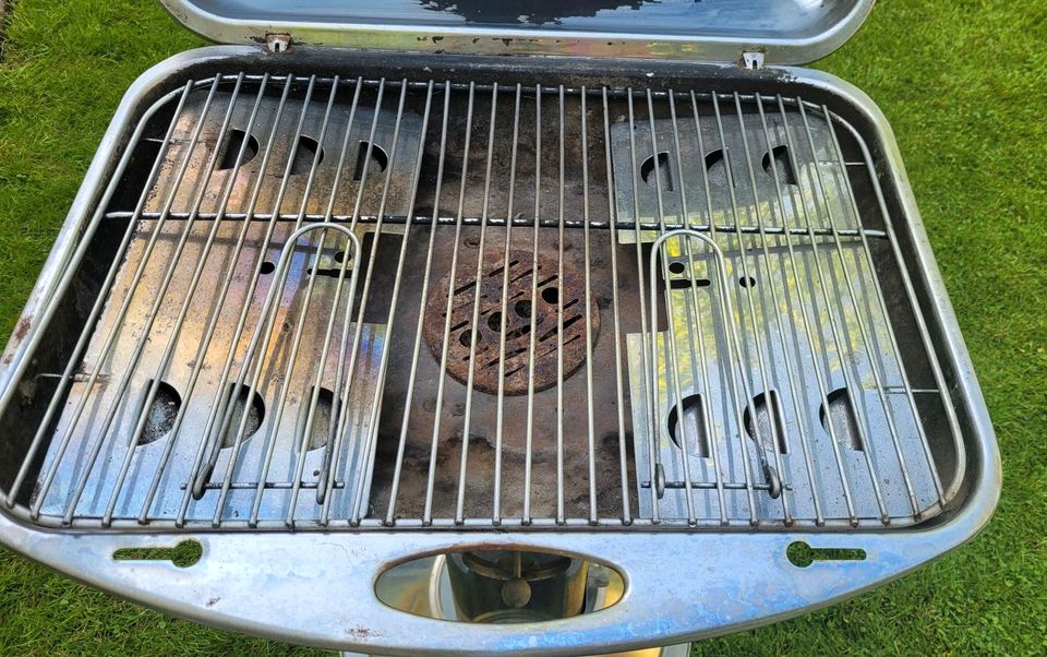 SÄULENGRILL mit Deckel von Landmann in Norden