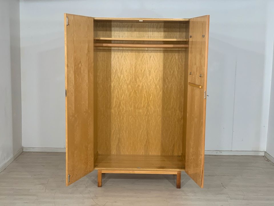 MID CENTURY HELLERAU KLEIDERSCHRANK SCHRANK WARDROBE VINTAGE in Berlin