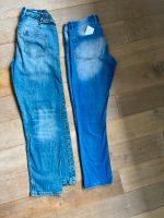 Damen Jeans Gr. 44   2 Stück  schöne Waschung mittelblau Elberfeld - Elberfeld-West Vorschau