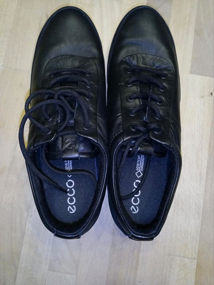 Wieneue Ecco Goretex Halbschuhe 42 schwarz Leder in Ritterhude