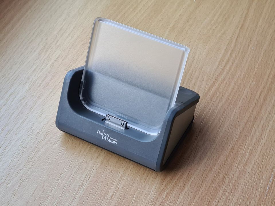 Fujitsu Siemens Cradle Dockingstation für Pocket Loox 720 PDA in Solingen