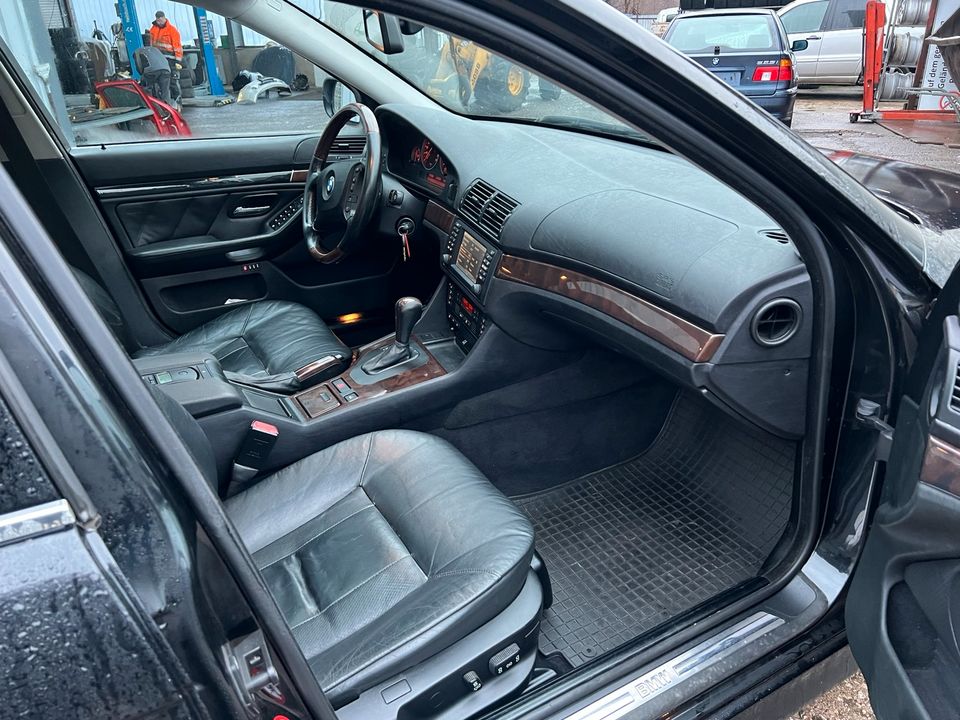 Schlachtfest Teileträger BMW 5er E39 525i 192PS Teile Ersatzteile in Wilnsdorf