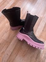 Stiefel schwarz Sohle Flieder violett Aachen - Aachen-Mitte Vorschau
