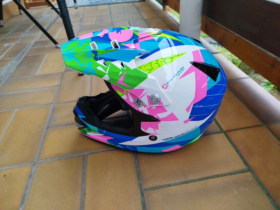 Motorcross Helm in Schöllkrippen