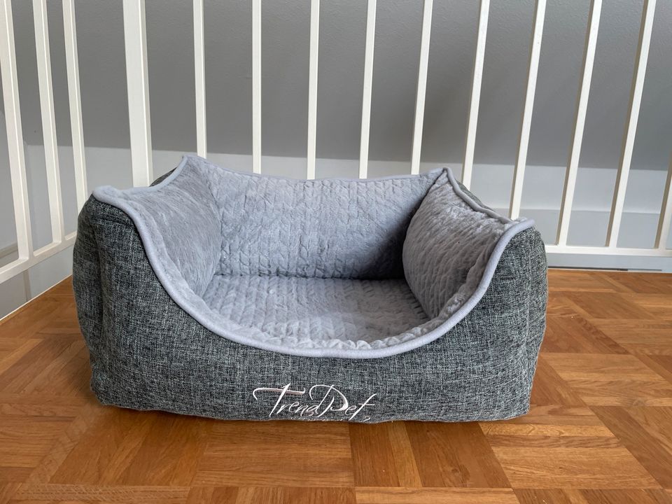 Hundebett 3 Monate alt hoher NP in Düsseldorf