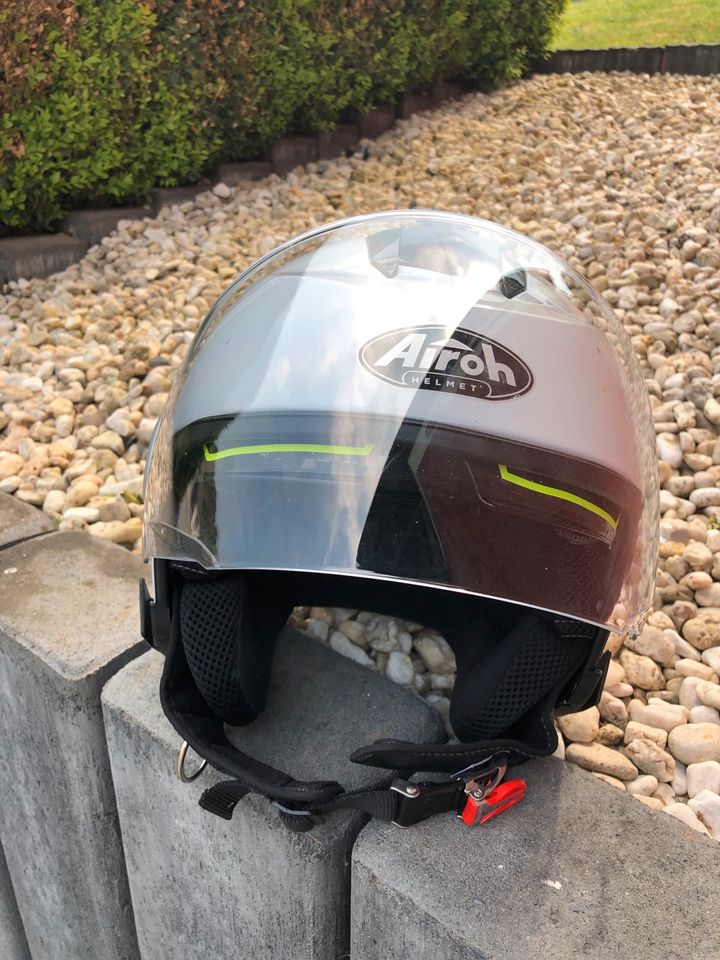 Motorrad Helm hell grau in Mechernich