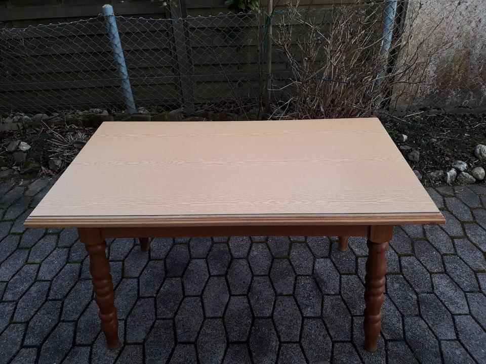 Holz Tisch 1,30 x 0,75m 75cm hoch Küche Esstisch Esszimmer in Winhöring
