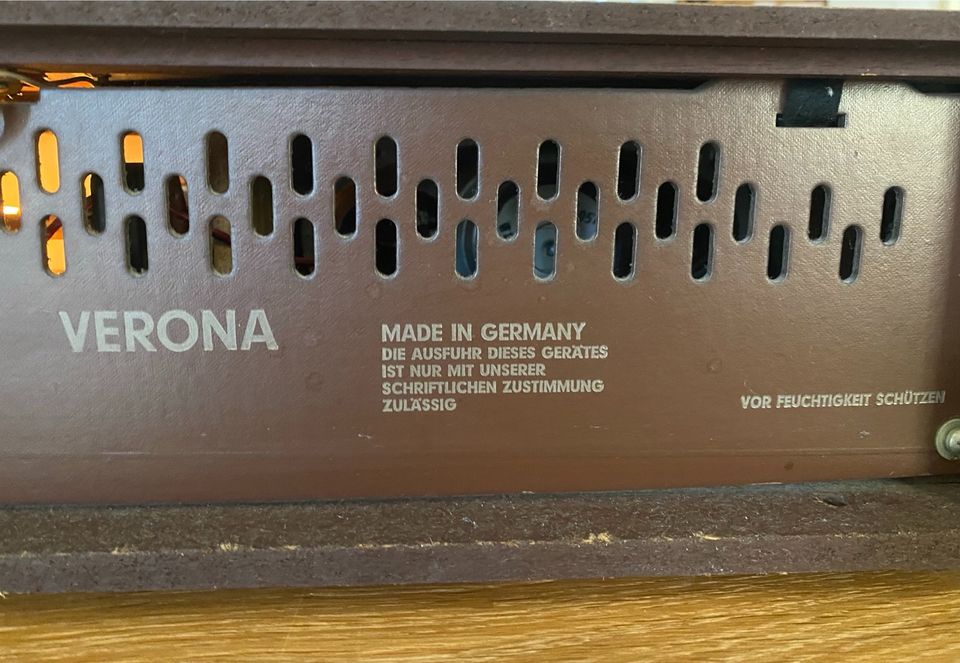 Altes Blaupunkt Verona Radio in Göttingen