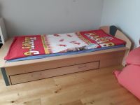 Jugendzimmer Möbel / Bett mit Bettkasten 90x200 (Liegefläche) Niedersachsen - Wolfsburg Vorschau