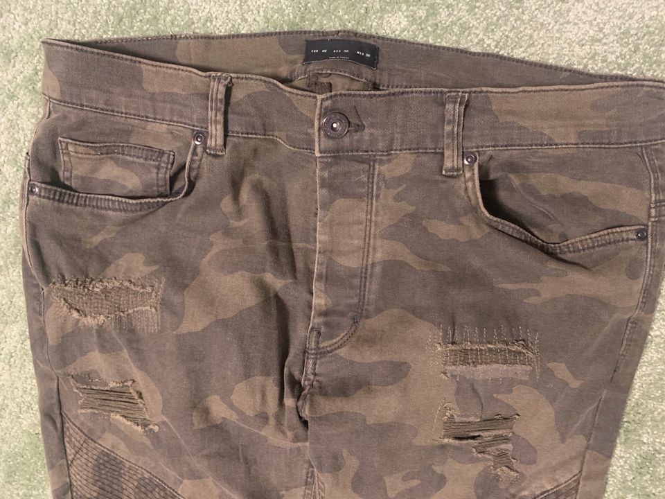 Jeans Camouflage Zara Man Gr. 46 used look, top!! in Berlin