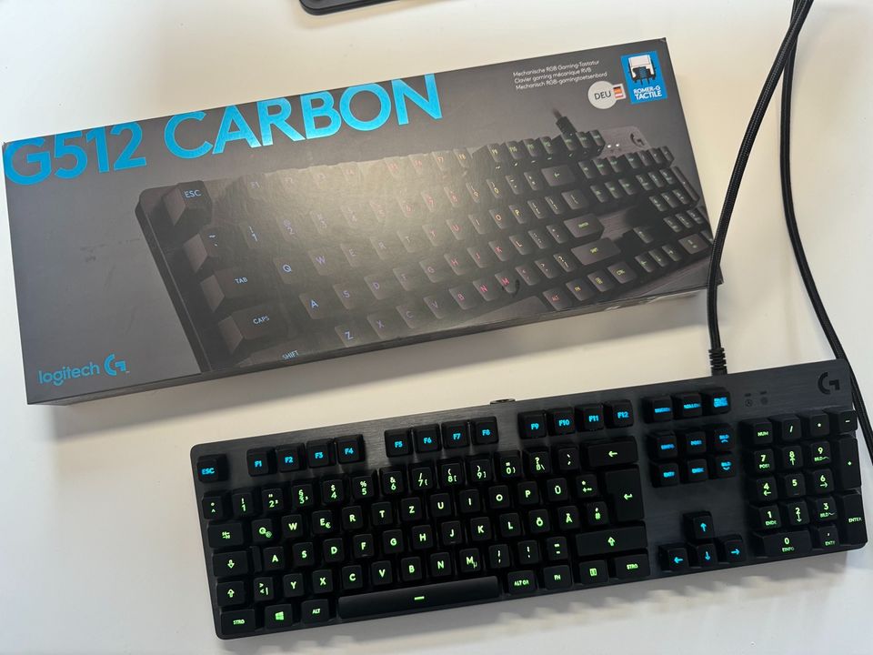 Logitech G512 Carbon Romer-G Tactile + Handballenauflage in Düsseldorf