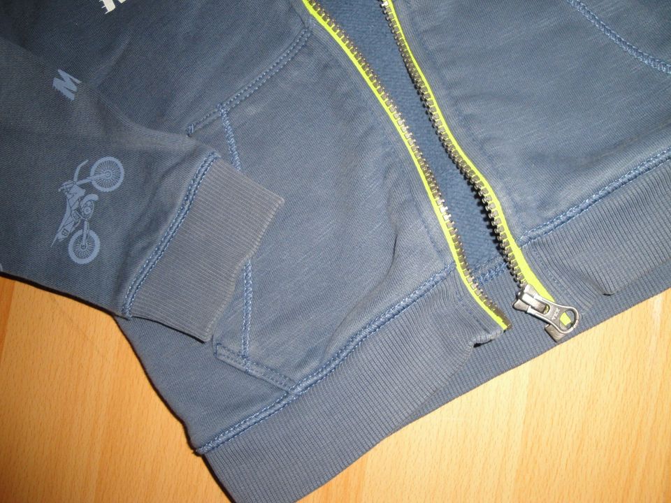 Sweatjacke S Oliver gr.104/110 in Worms