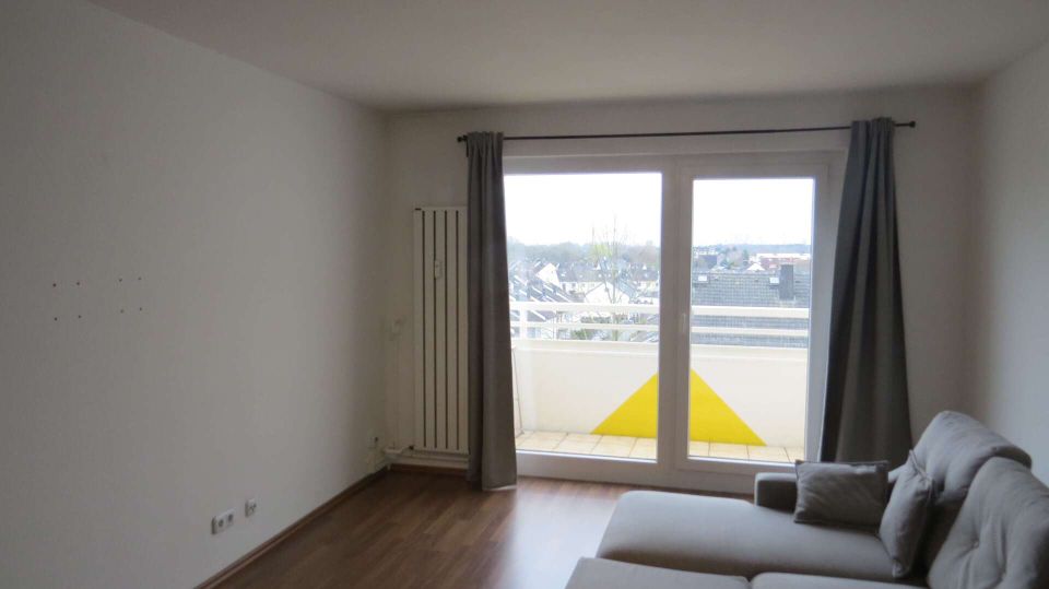 Charmantes Dachgeschossapartment mit Skyline-Blick in Maintal-Bischofsheim in Maintal