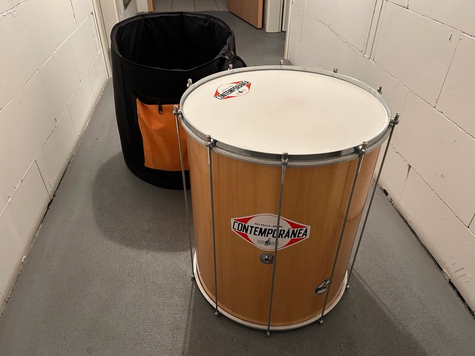 Surdo 20“ von Contemporanea mit Tasche in Seeheim-Jugenheim