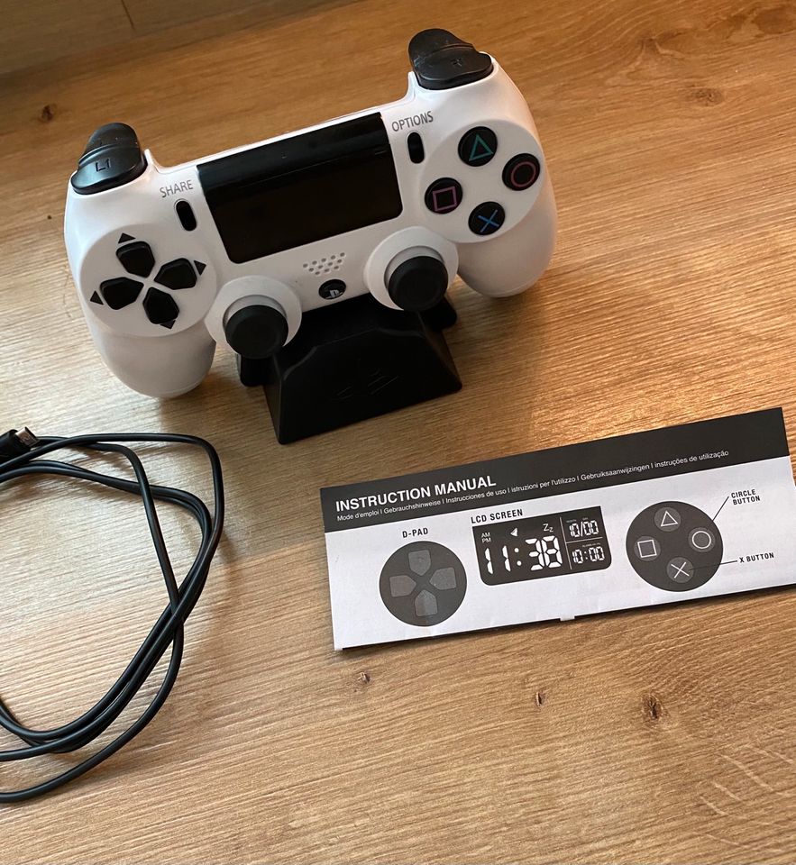 Wecker NEU wie Controller PlayStation in Woltersdorf