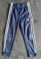 Adidas Jogginghose Kinder Gr. 122 Rostock - Toitenwinkel Vorschau