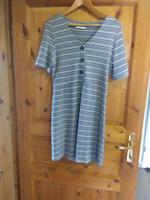 Kleid von Esprit ungetragen Gr,L Häfen - Bremerhaven Vorschau