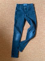 Blue effect - enge graue Jeans Gr. 134 140 Niedersachsen - Stoetze Vorschau