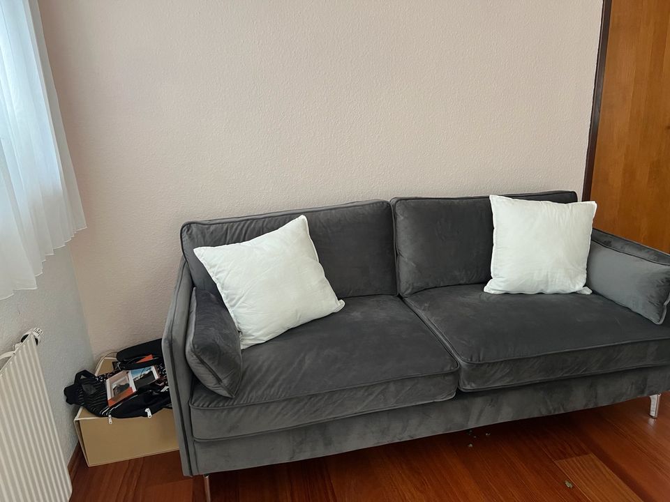 Depot Sofa - kaum gebraucht in Dahlem