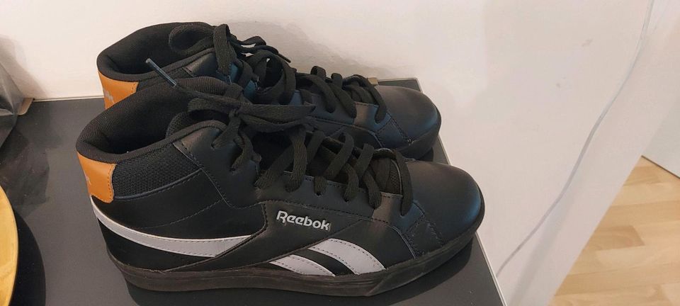 Reebok Halbstiefel Gr. 40.5 in Stuttgart