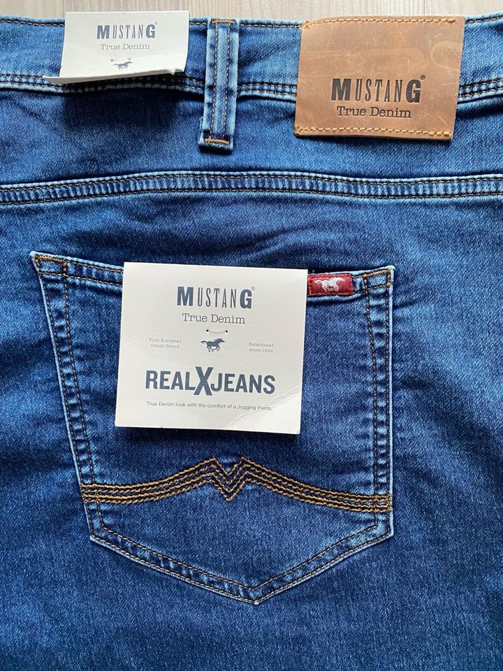 Mustang Chicago Jeans Shorts Z Gr.: W52 in Görlitz