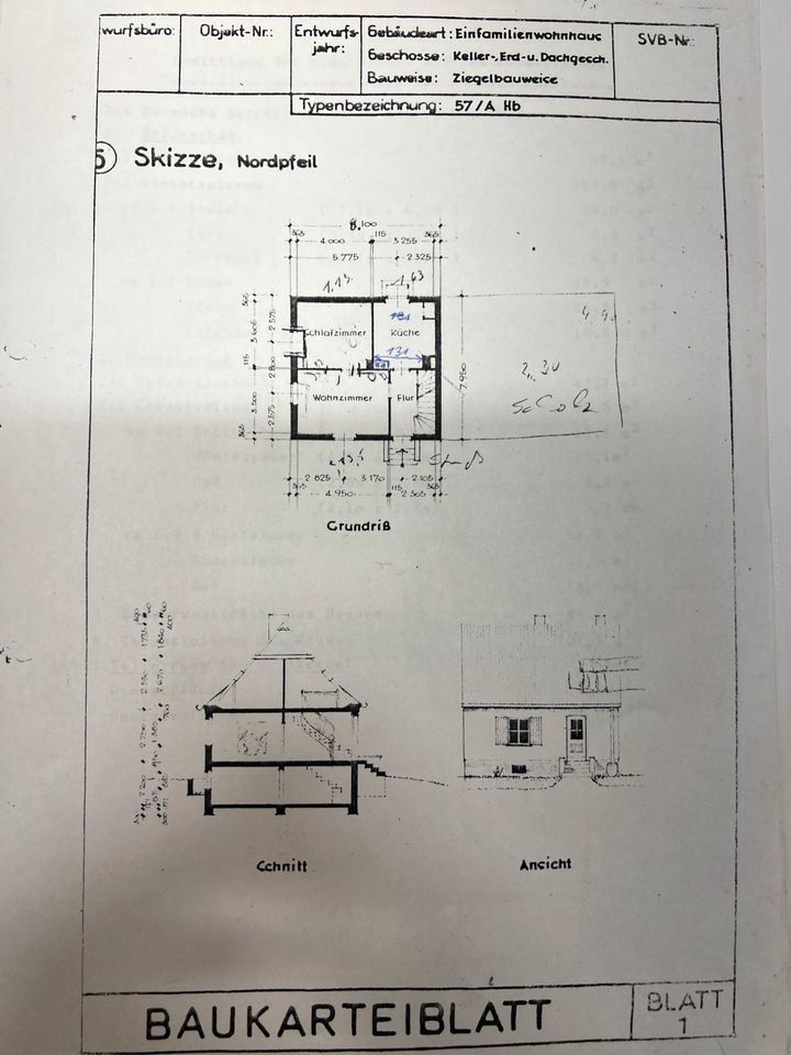 Doppelhaushälfte mit Nebengebäude und Garten in Halberstadt