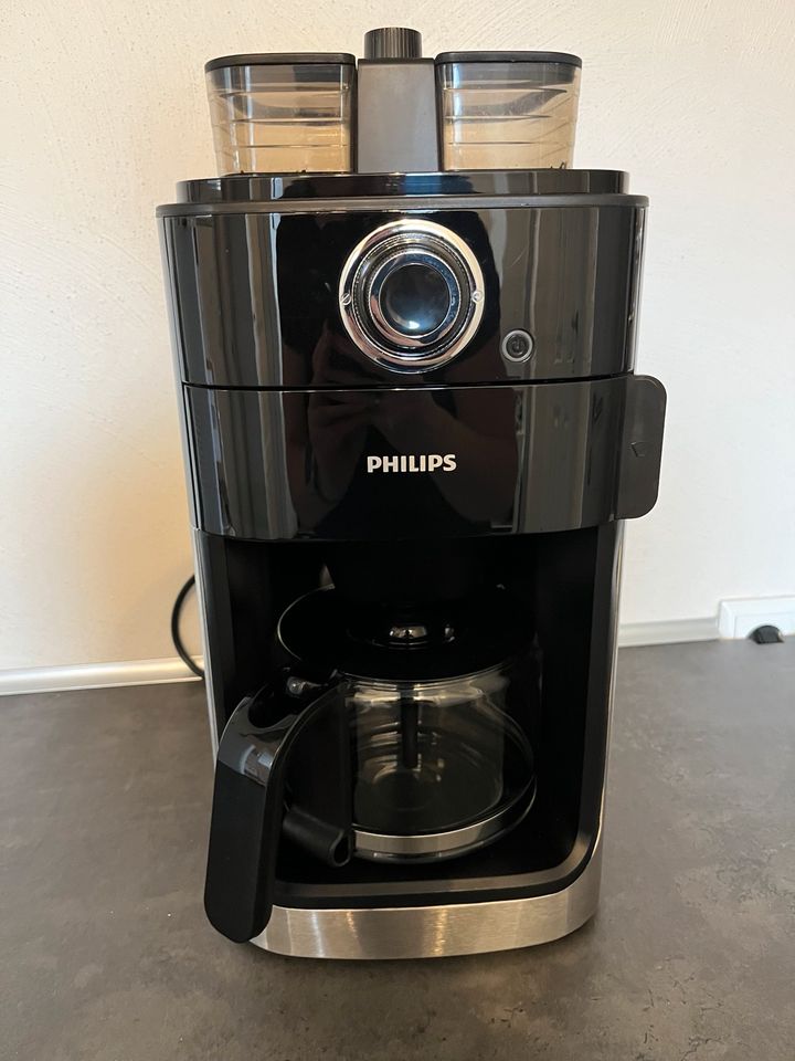 Philips Grind & Brew Kaffeemaschine HD7766 schwarz neuwertig in Kirchlinteln
