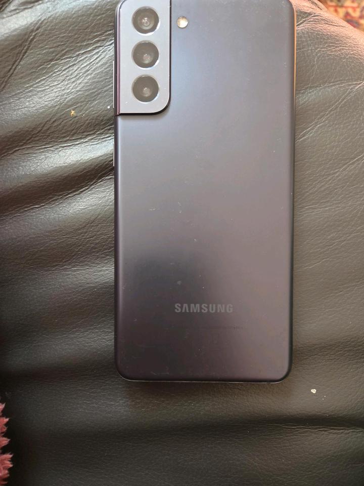 Samsung s 21 /128 GB mit Zubehör/ schwarz  sehr guter Zustand. in Essen