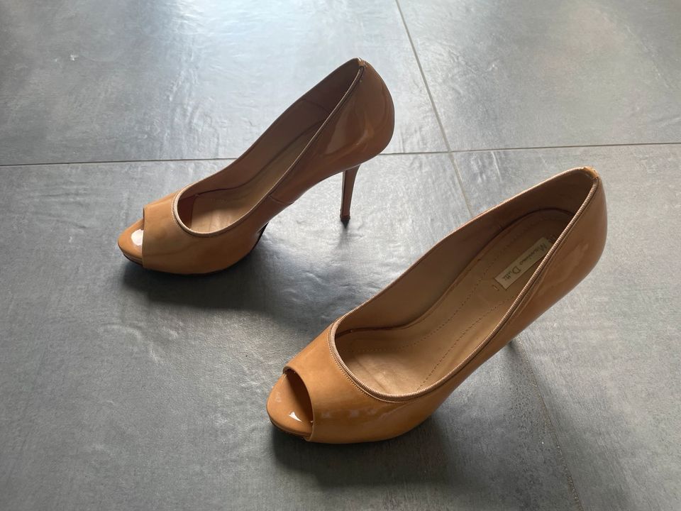 Peep Toe Nude Pumps in Achim