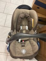 Maxi Cosi Cabrio fix mit Baby Verkleinerung Baby Schale Auto Niedersachsen - Haren (Ems) Vorschau