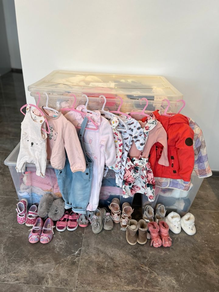 Kinderkleidung Babykleidung 500+ Teile; Set; Baby Kinder Kleidung in Unna