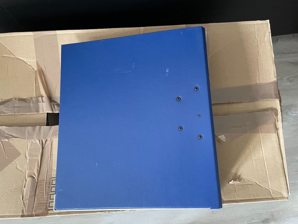 13 gebrauchte Ordner blau Kunststoff DIN A4 in Hamburg