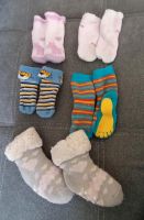 ABS-Socken und dickere Socken Größe 19-22 Sachsen - Oelsnitz/Erzgeb. Vorschau