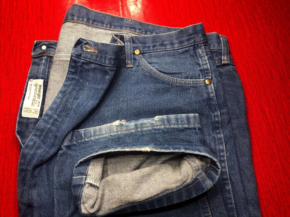 Herrenhose Jeans Wrangler Gr 52 Länge 32 in Hagen