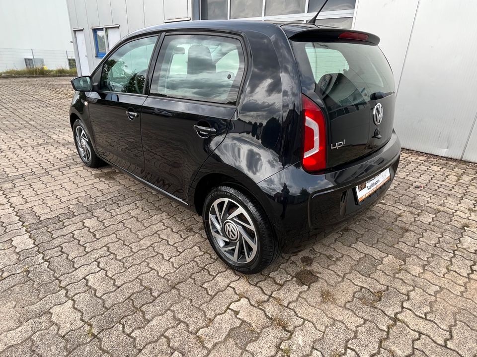 VW UP! 1,0 l•TÜV NEU•sehr gepflegt•1.Hand•orig.59.tkm•Alufelgen in Stadthagen