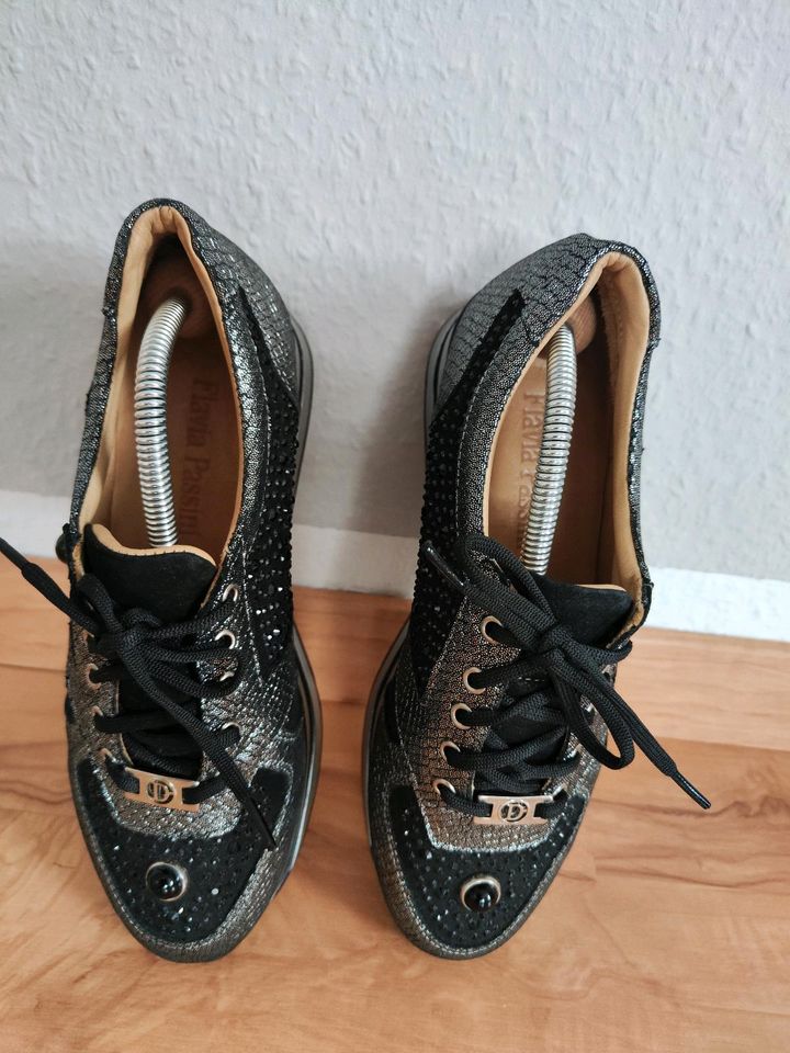 Echt Leder Sneaker Größe 39 NEU von Flavia Passini in Baden-Württemberg -  Friedrichshafen | eBay Kleinanzeigen ist jetzt Kleinanzeigen