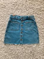 Jeans-Rock blau mit Knopfleiste und Taschen von Zara Trafaluc Bayern - Geiselhöring Vorschau