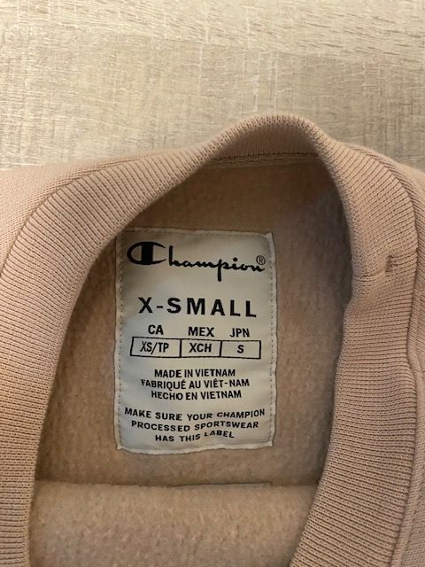 Champion Pullover Rosa / Creme Gr. Xs in Borgstedt