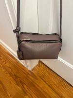 Coccinelle Tasche Leder Mauve Farbe guter Zustand Hamburg-Mitte - Hamburg Hamm Vorschau