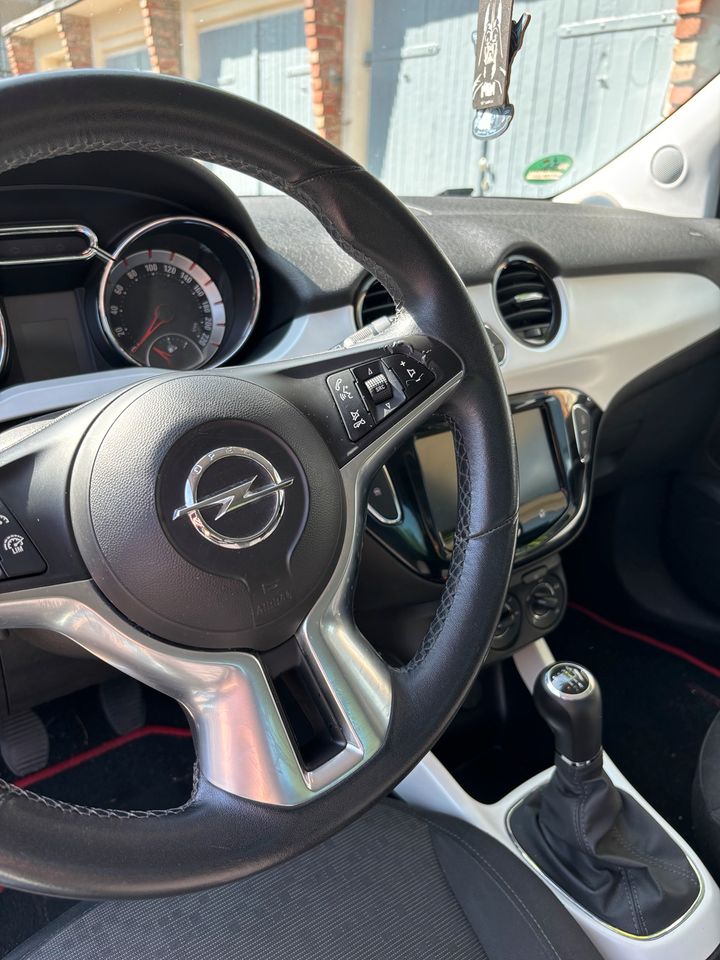 Opel Adam | Infinity Sound | Tempomat | Scheckheftgepflegt in Magdeburg