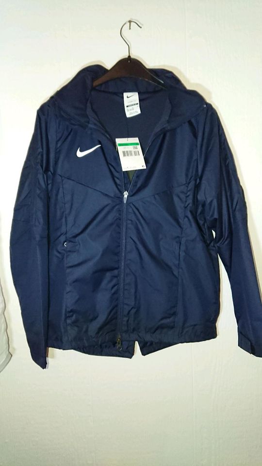 Neu Nike Regenjacke 158 164 170 Kinder Jungen Mädchen Jacke blau in  Chemnitz - Zentrum | eBay Kleinanzeigen ist jetzt Kleinanzeigen