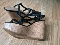 Sandaletten mit Keilabsatz von H&M zu verkaufen! Bayern - Kirchenlamitz Vorschau